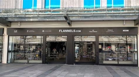 flannels selling fake clothes